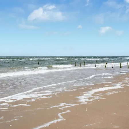 Дом отдыха 4 Bedroom Amazing In Romo *